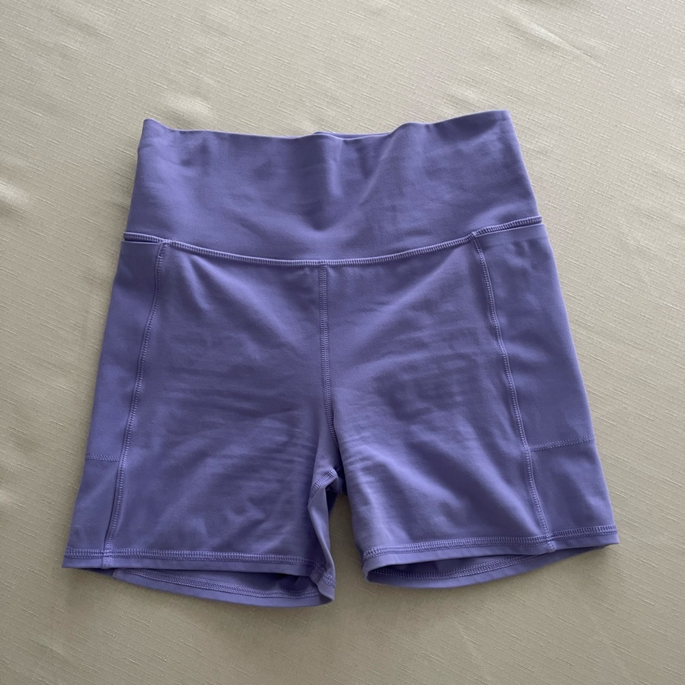 NWOT Vuori Shorts